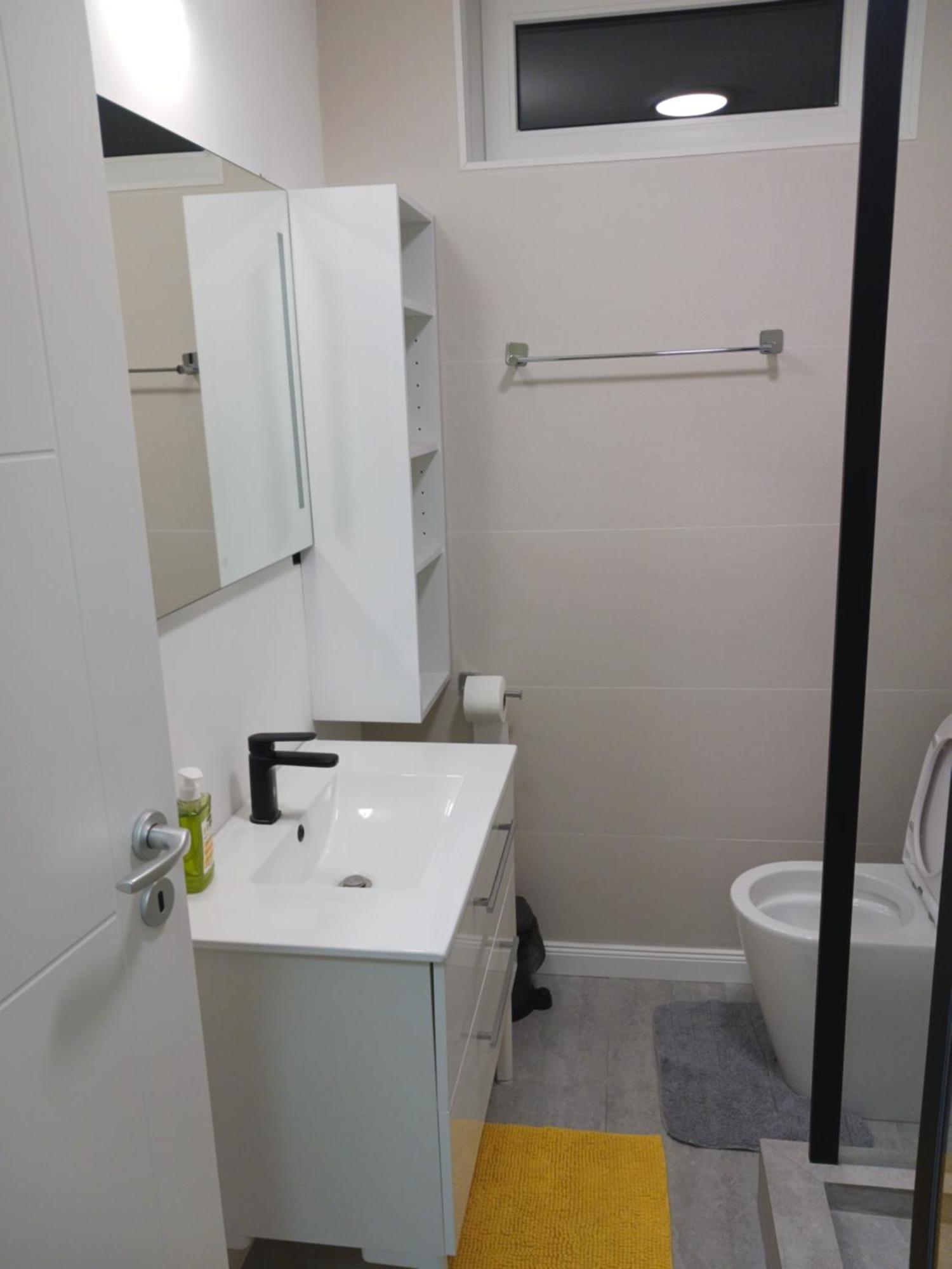 Ferienwohnung Myky Mouse Nu Primesc Santieristi Si Petrecareti Bukarest Exterior foto