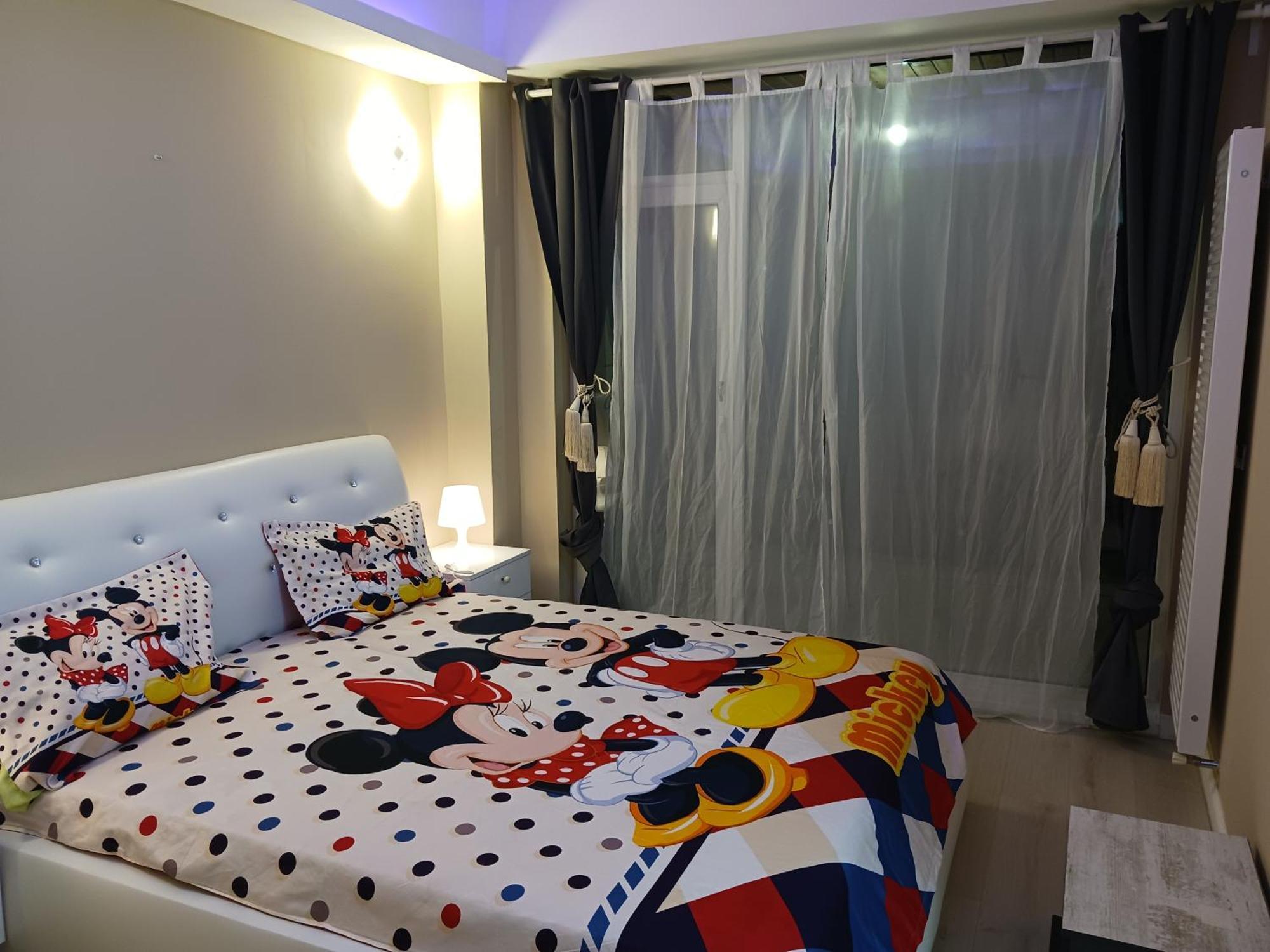 Ferienwohnung Myky Mouse Nu Primesc Santieristi Si Petrecareti Bukarest Exterior foto