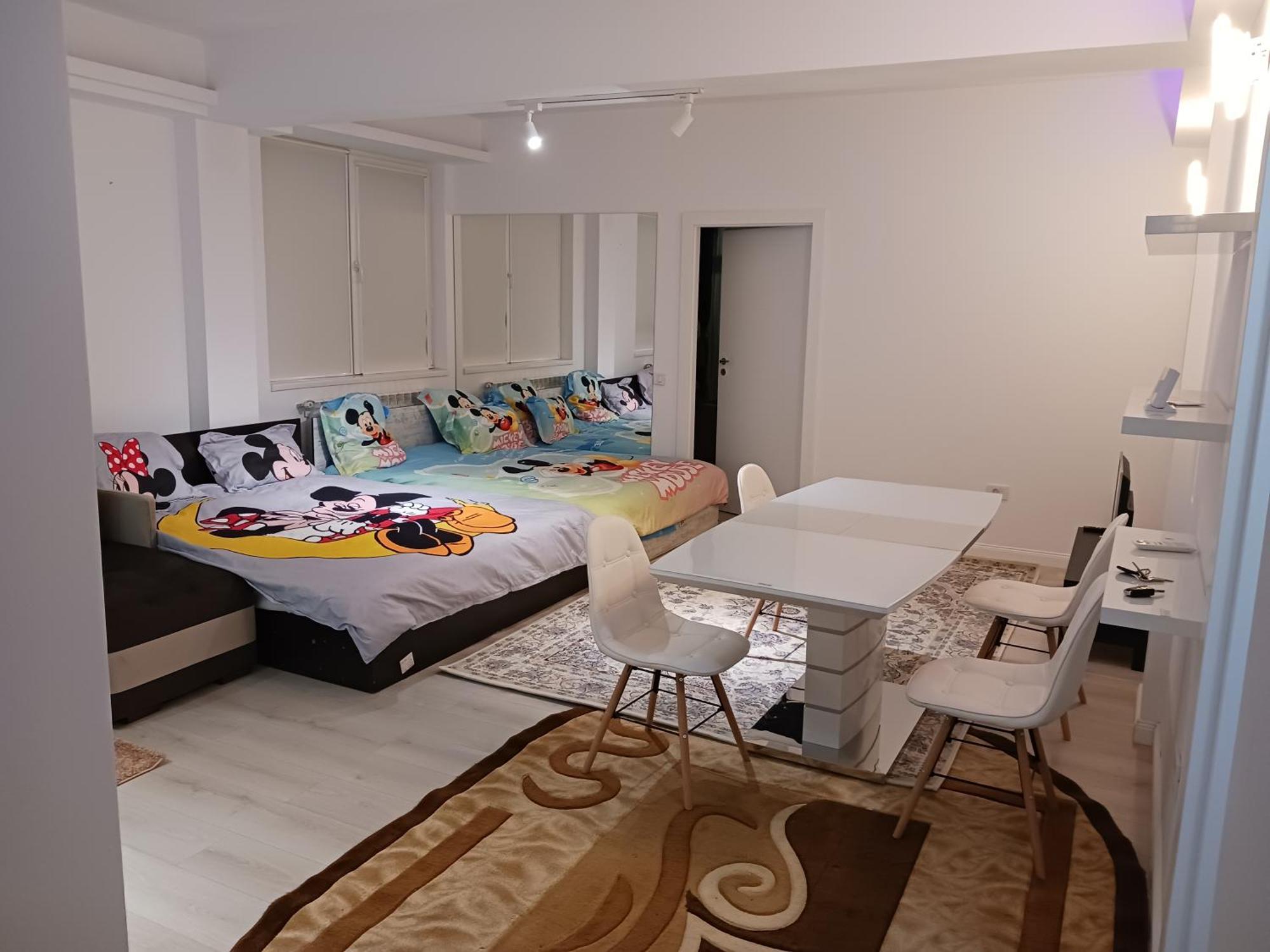 Ferienwohnung Myky Mouse Nu Primesc Santieristi Si Petrecareti Bukarest Exterior foto